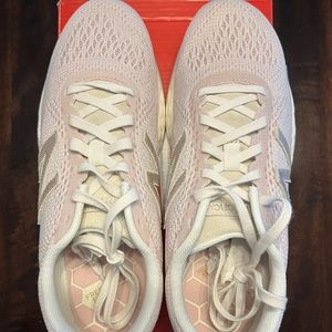 🌸NWT🌸 Women’s New Balance Fresh Foam Sneakers Size 8